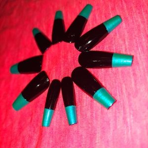 Press-on Nails Black with Metlaic Blue tips
